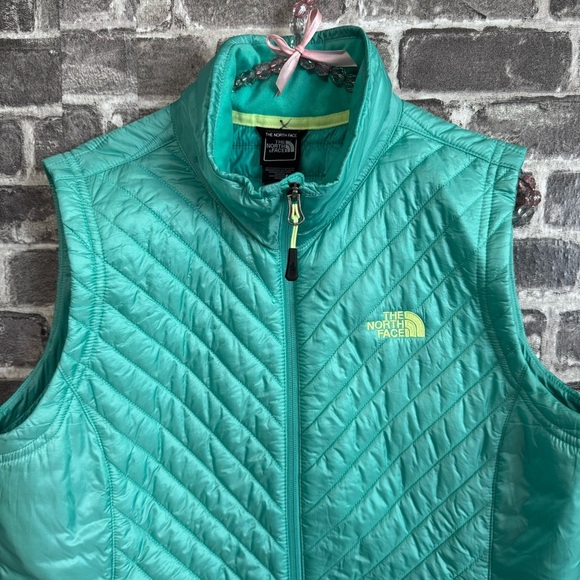 The North Face Kayla Vest retro green puffer Insulated Full Zip - Picture 2 of 12